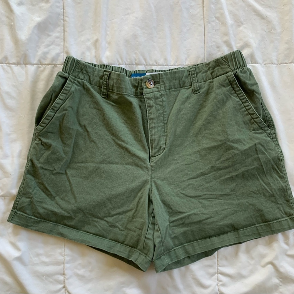 COPY - Old Navy Every Day Shorts | Chino Shorts | 5.5” inseam | Size Large